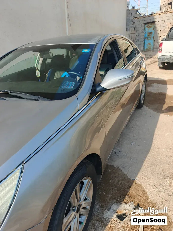 Hyundai Sonata 2014 photo 2