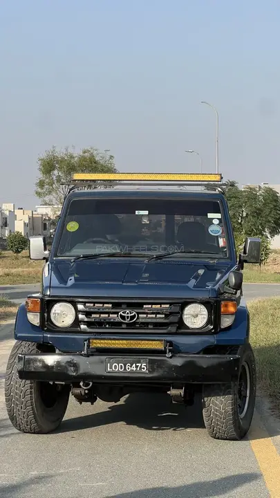 Toyota Land Cruiser
