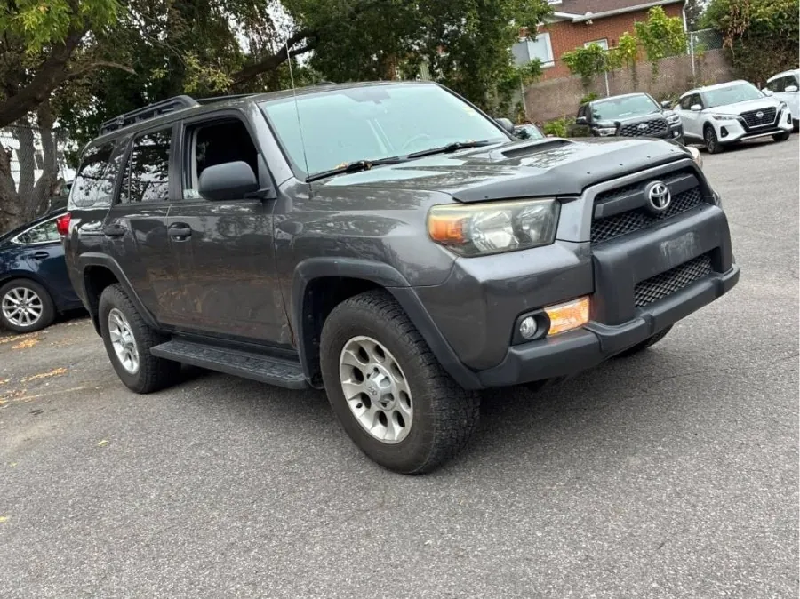 Toyota 4Runner 2012 photo 4