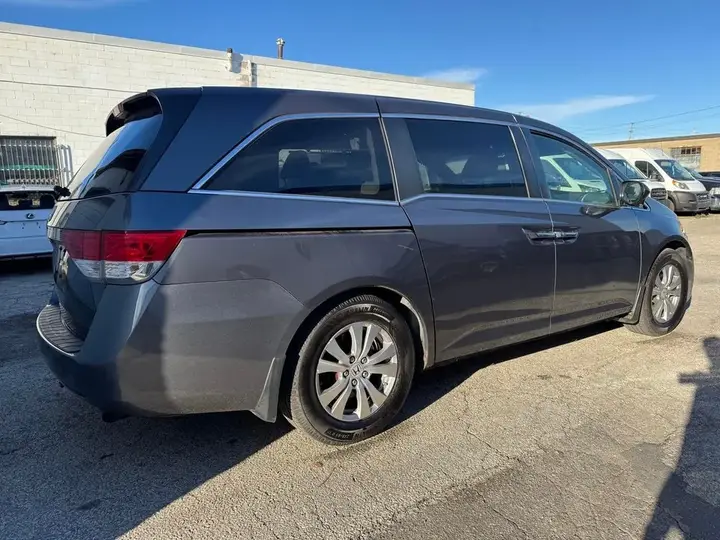 Honda Odyssey 2017 photo 3