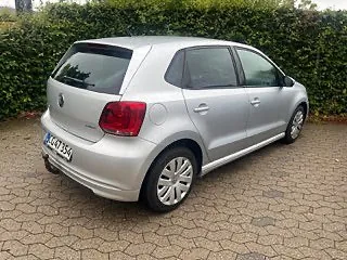 Volkswagen Polo 2010 photo 2
