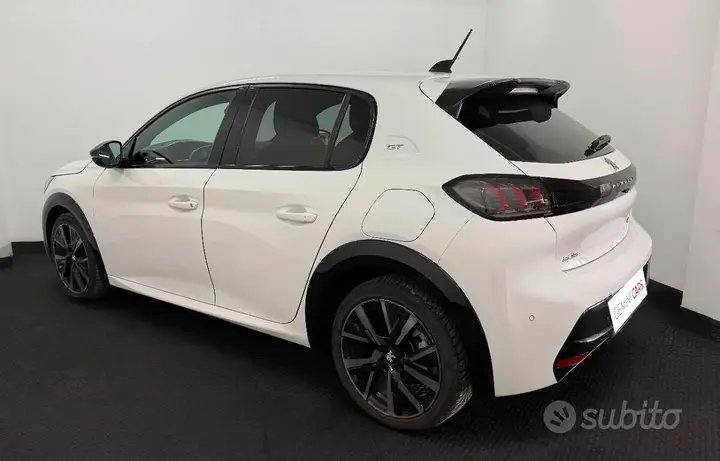 Peugeot 208 2023 photo 3