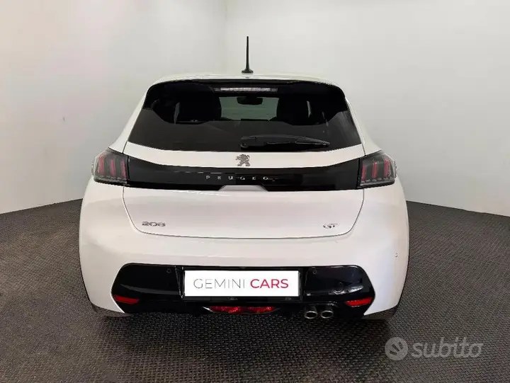 Peugeot 208 2023 photo 4