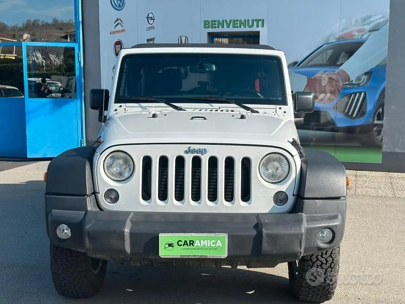 Jeep Wrangler 2018 photo 2