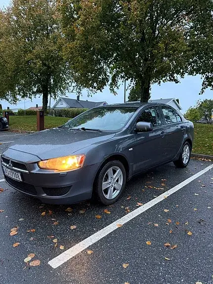 Mitsubishi Lancer