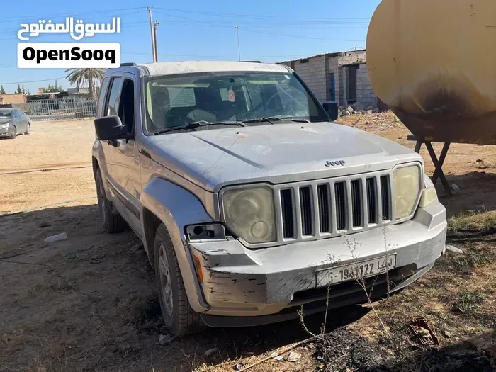 Jeep Liberty 2009 photo 2