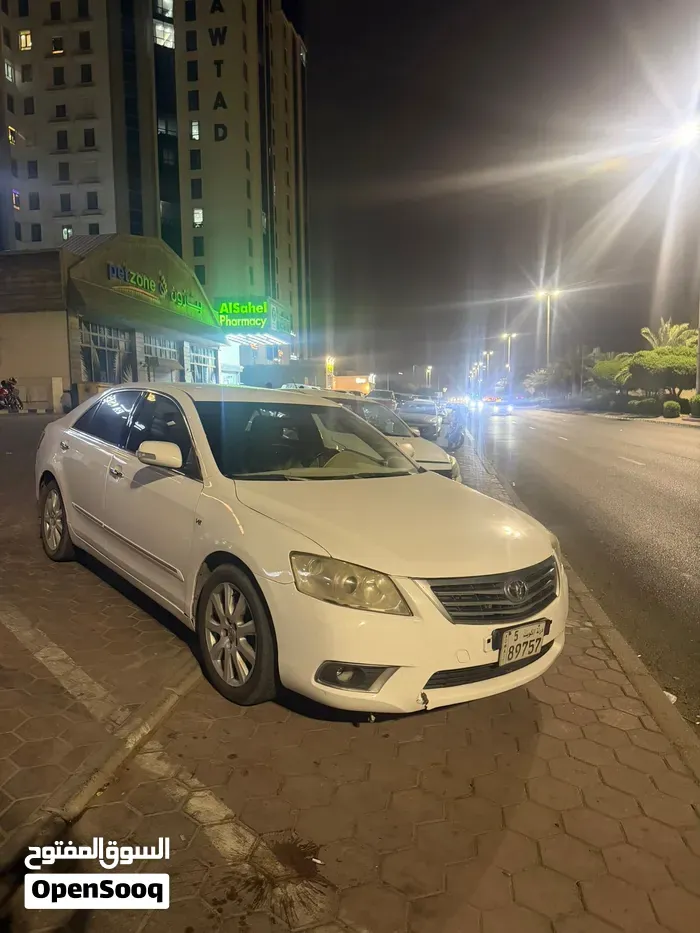 Toyota Aurion