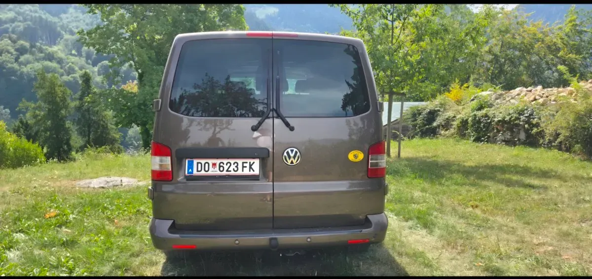 Volkswagen Caravelle 2011 photo 3