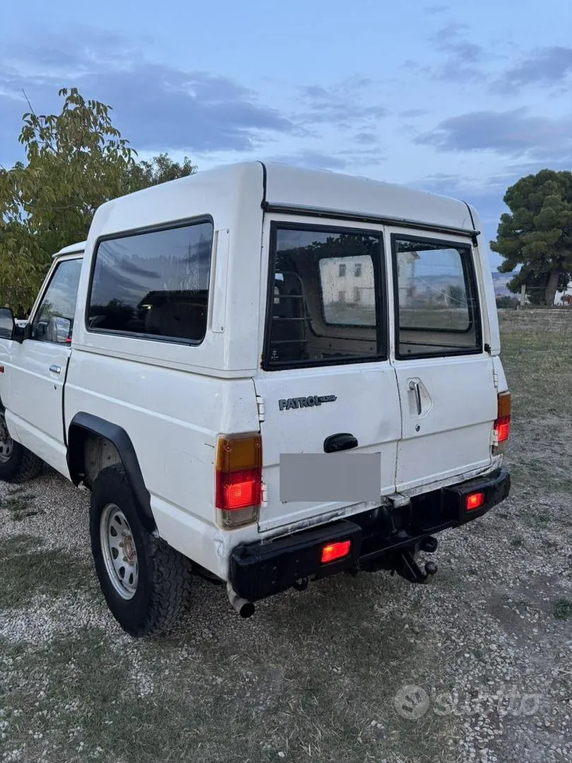 Nissan Patrol 1992 photo 4