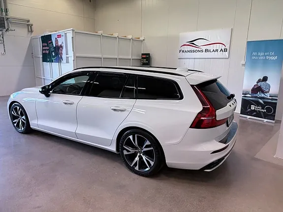 Volvo V60 2019 photo 4