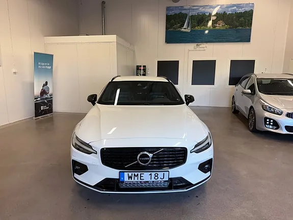 Volvo V60 2019 photo 2