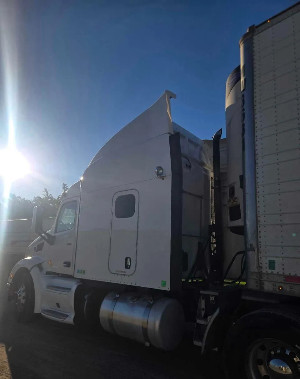 Peterbilt 579 2015 photo 3