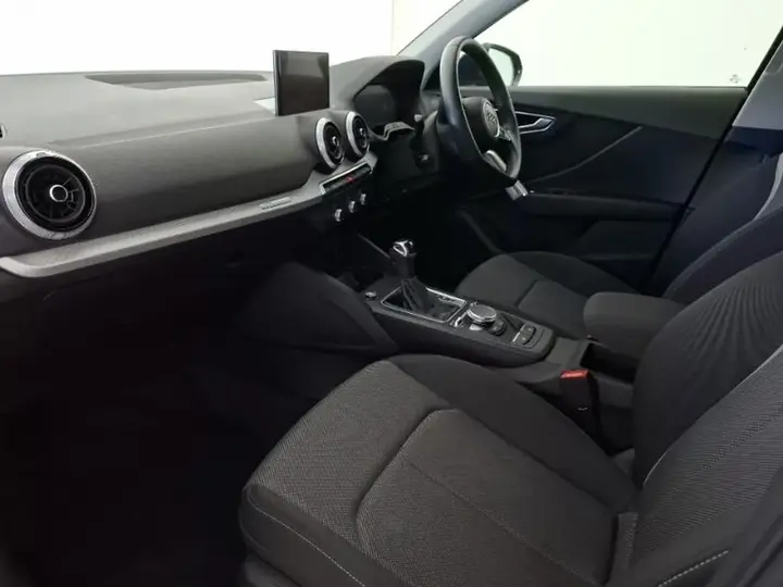 Audi Q2 2021 photo 5