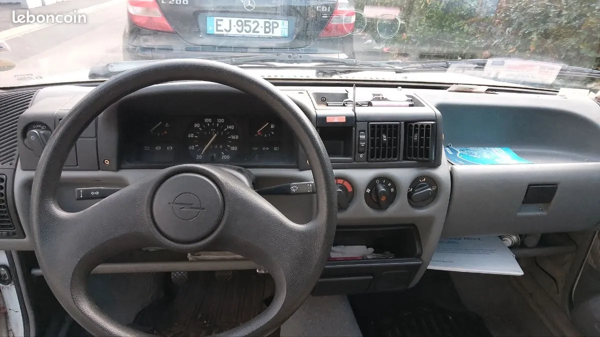 Opel Corsa 1992 photo 2