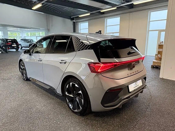 Cupra Born 2023 photo 5