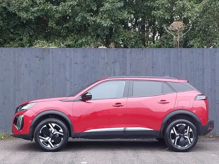 Peugeot 2008 2023 photo 4