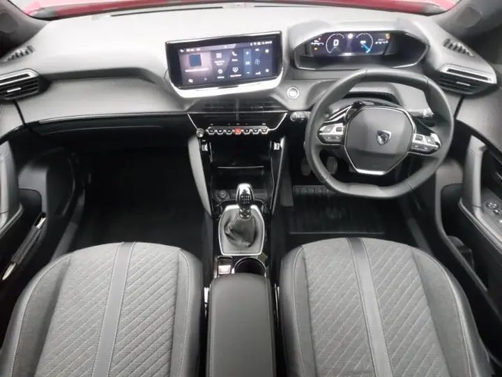 Peugeot 2008 2023 photo 3