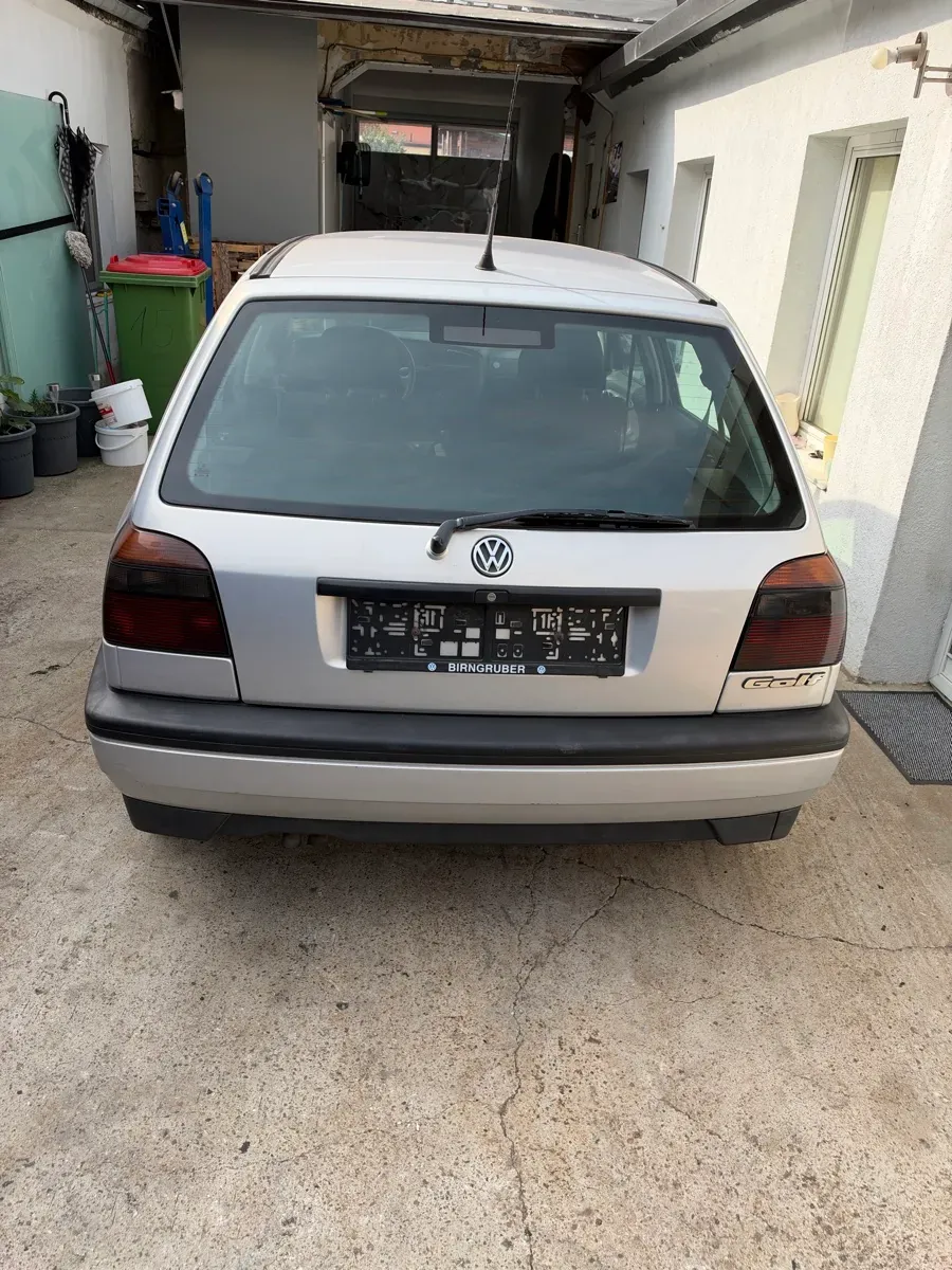 Volkswagen Golf 1996 photo 3