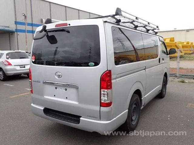 Toyota Regiusace Van 2015 photo 4