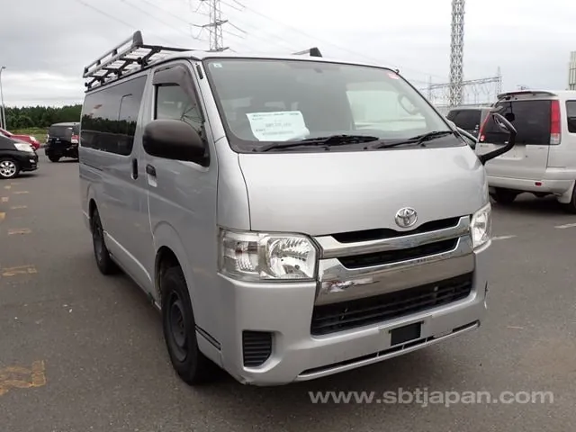 Toyota Regiusace Van