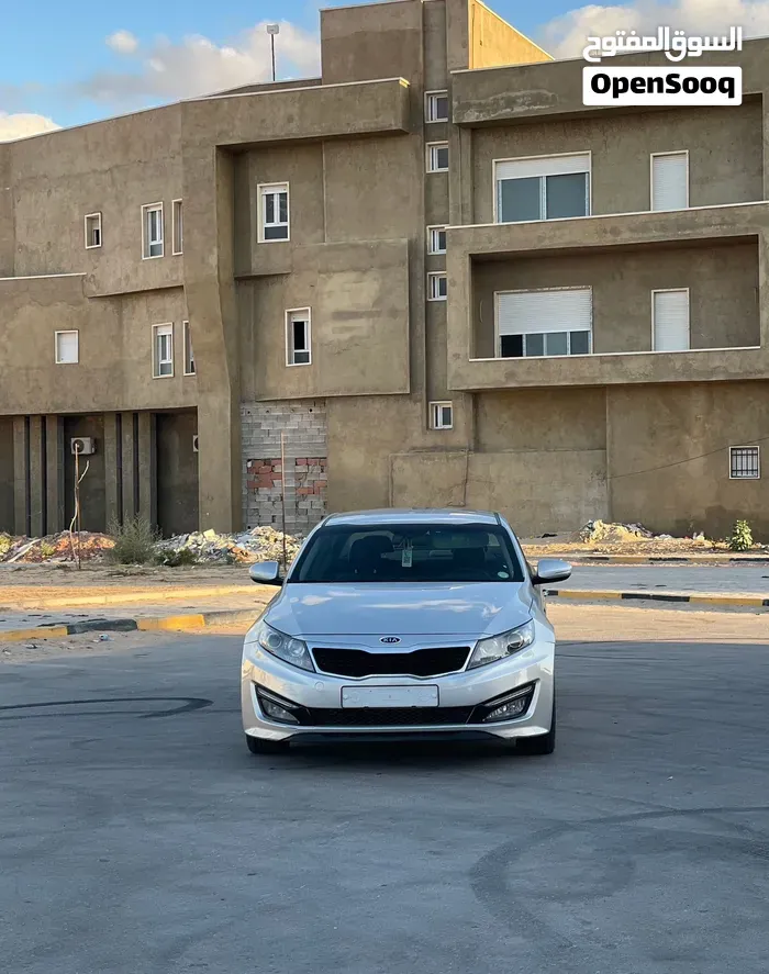Kia K5 2011 photo 2