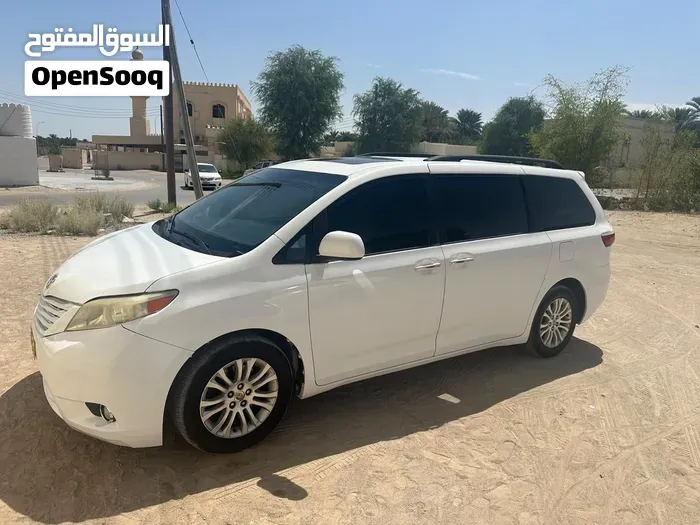Toyota Sienna 2015 photo 3