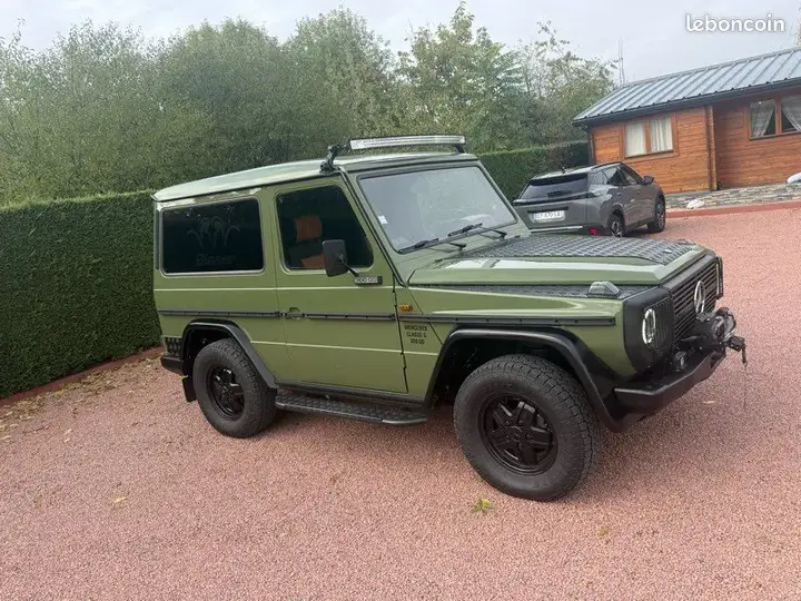 Mercedes-Benz 300 1984 photo 3