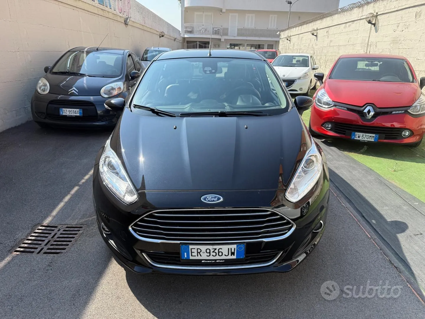 Ford Fiesta 2013 photo 2