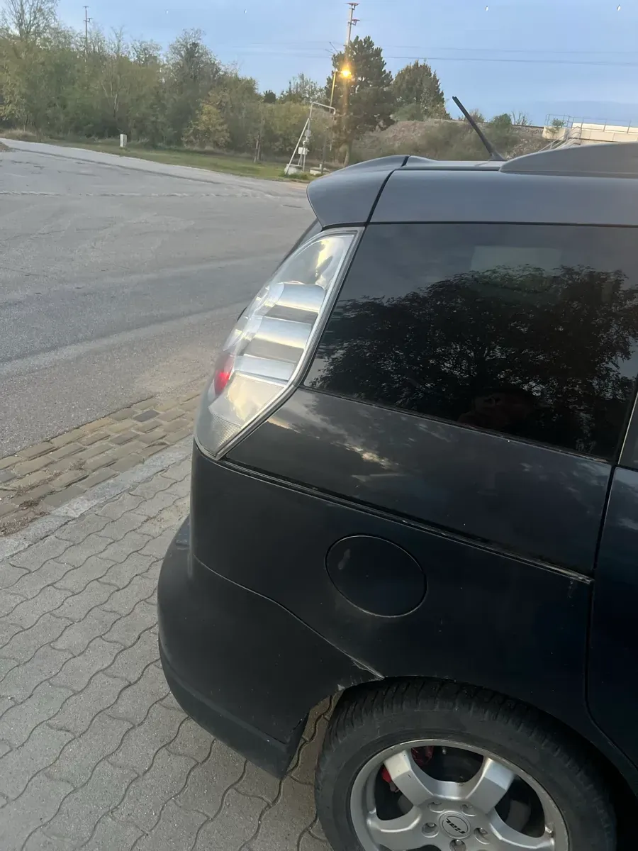 Mazda Mazda5 2006 photo 3
