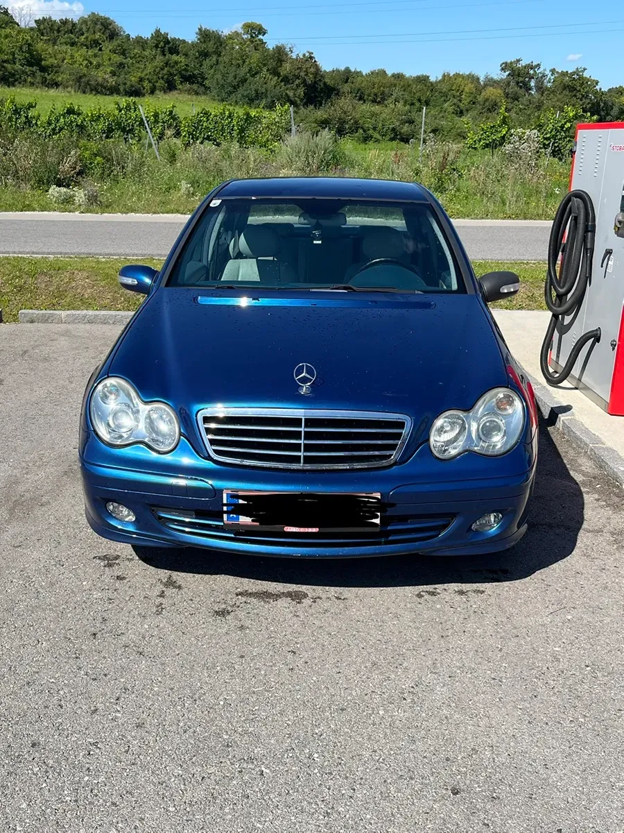 Mercedes-Benz C-Class 2001 photo 2