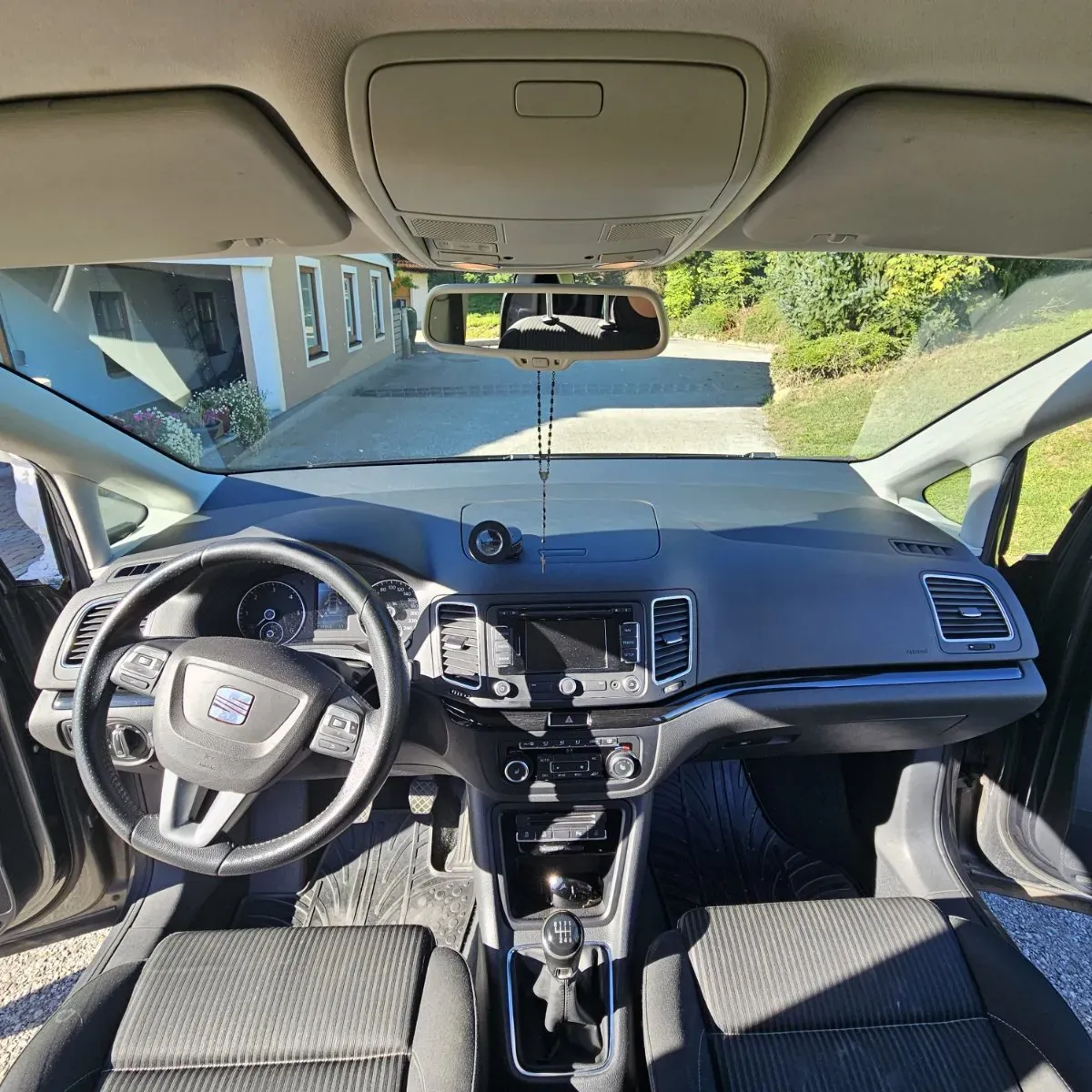 Seat Alhambra 2012 photo 2
