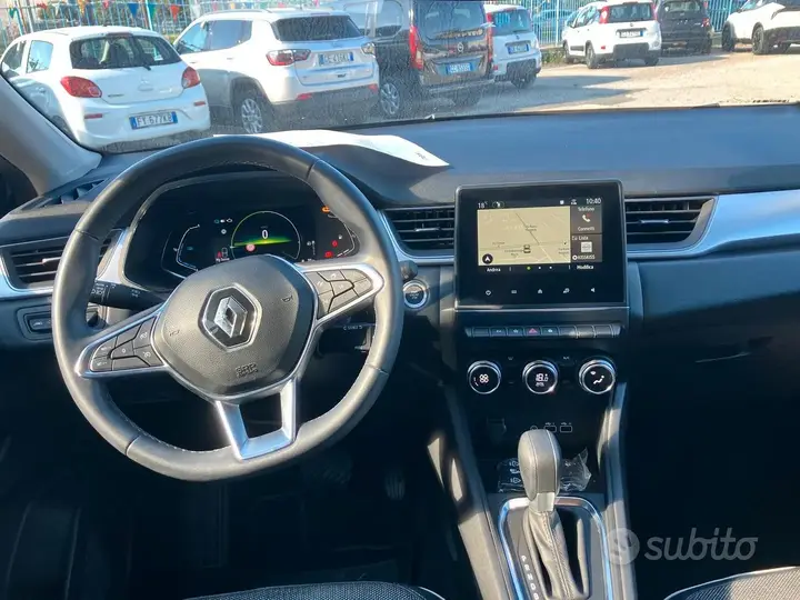 Renault Captur 2023 photo 2