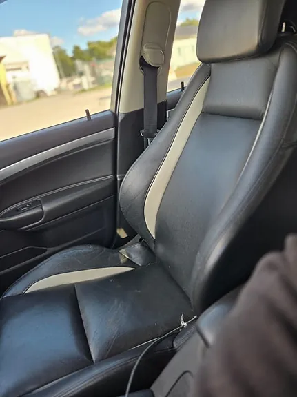 Saab 9-3 2010 photo 4