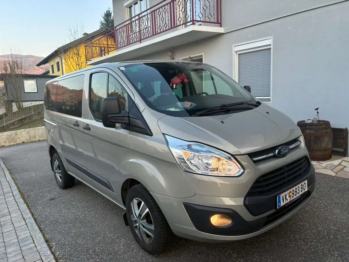 Ford Transit Custom 2013 photo 2