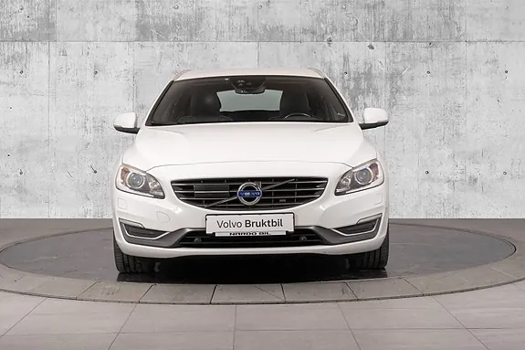 Volvo V60 2015 photo 2