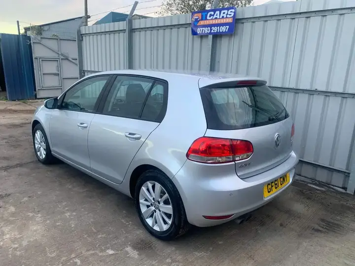 Volkswagen Golf 2011 photo 3
