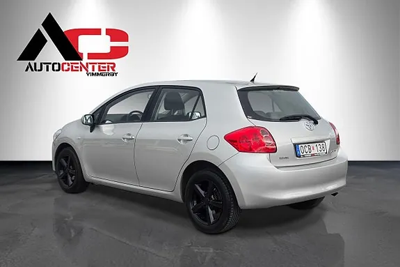 Toyota Auris 2009 photo 4