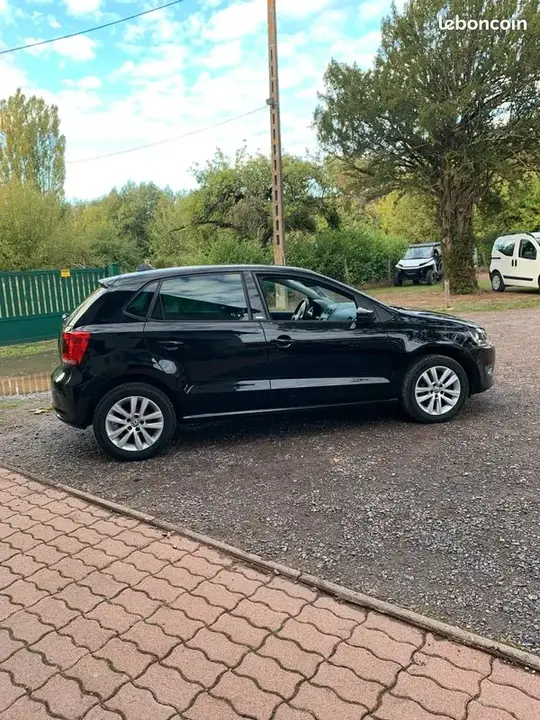 Volkswagen Polo 2011 photo 5