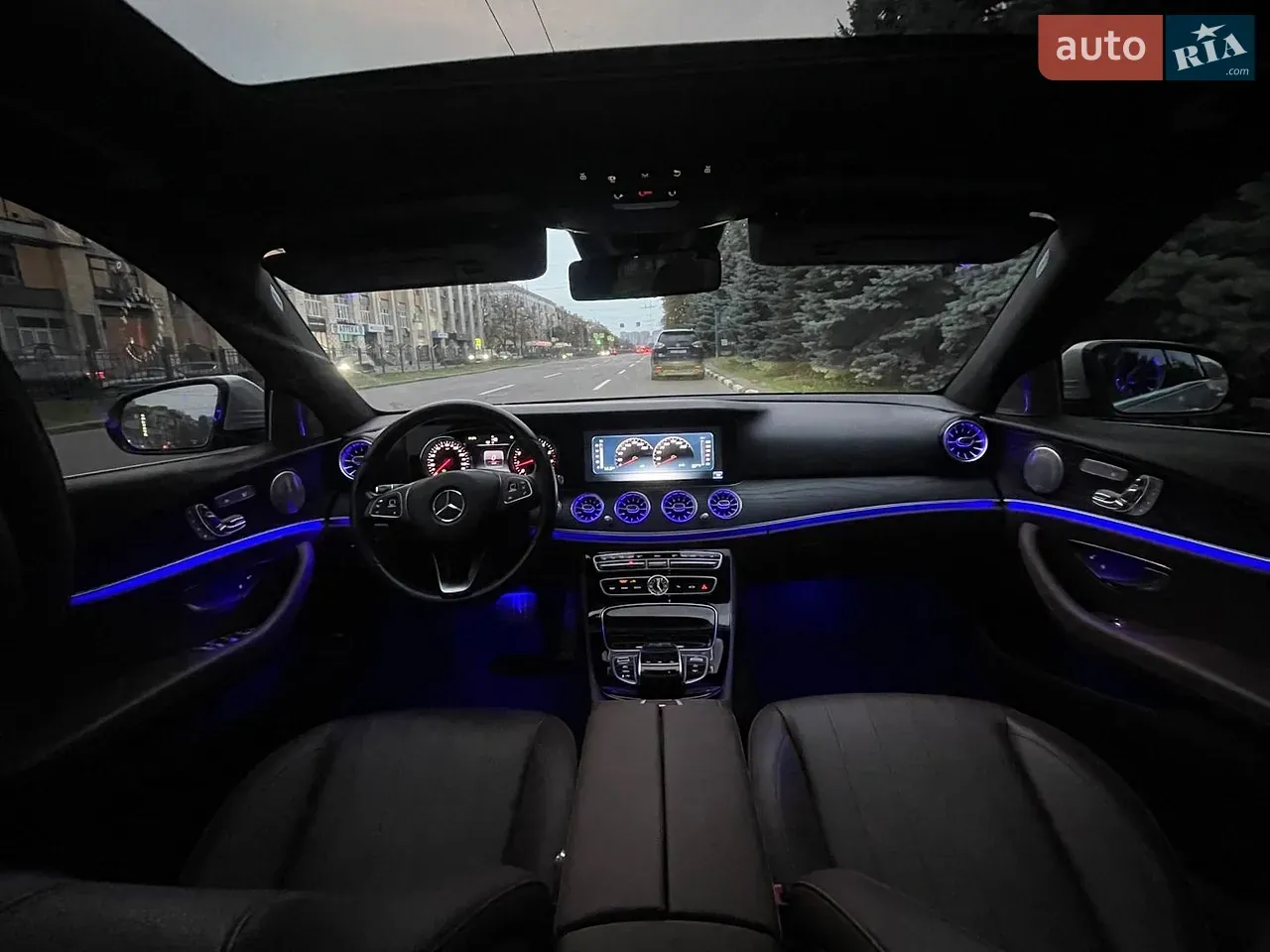 Mercedes-Benz E-Class 2017 photo 2
