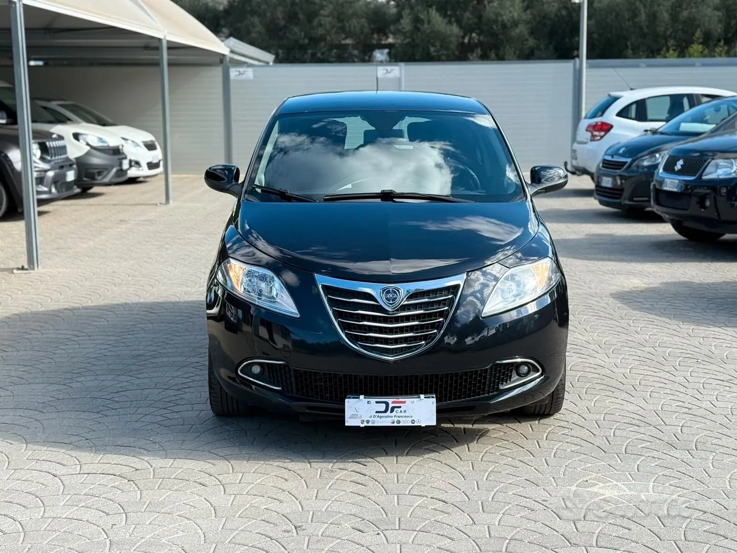 Lancia Ypsilon 2012 photo 2