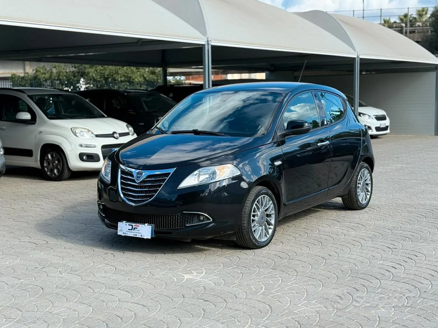 Lancia Ypsilon