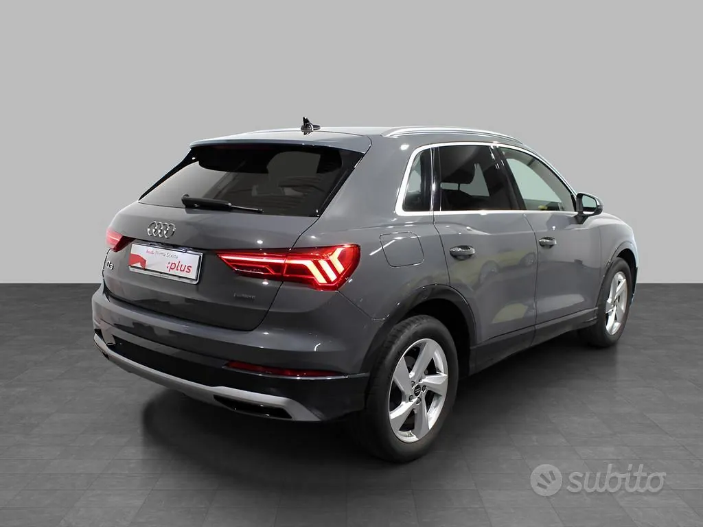 Audi Q3 2023 photo 2