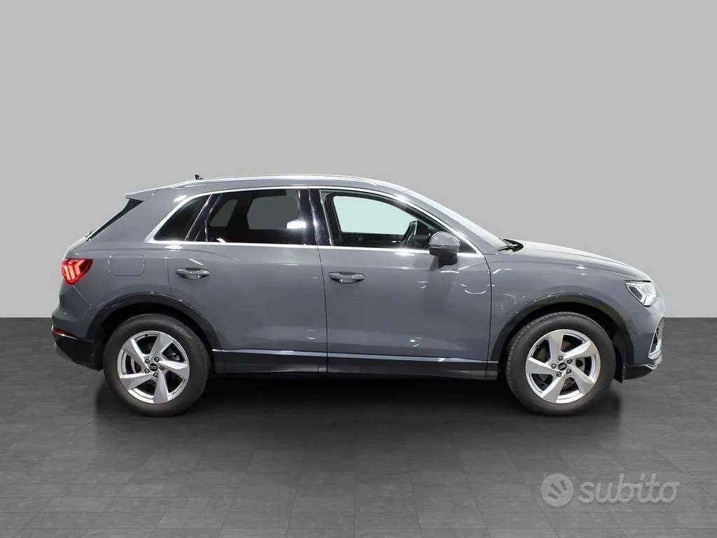 Audi Q3 2023 photo 3