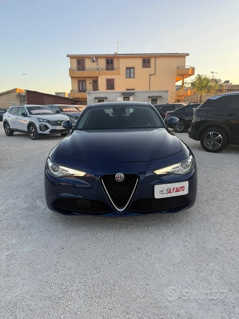 Alfa Romeo Giulia 2018 photo 2