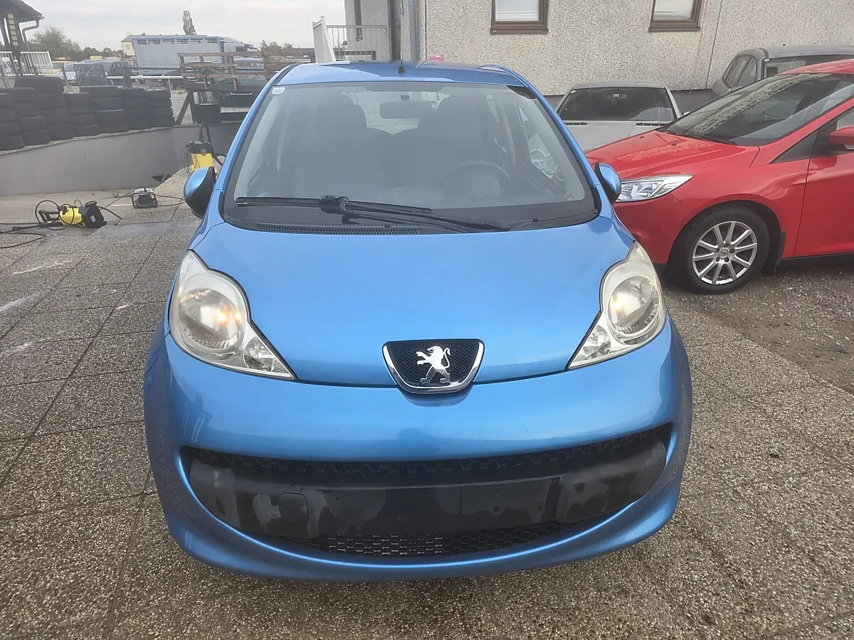 Peugeot 107 2008 photo 3