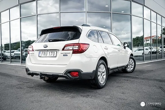 Subaru Outback 2015 photo 2