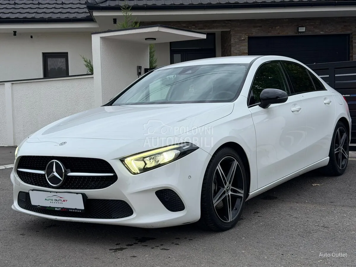 Mercedes-Benz A180