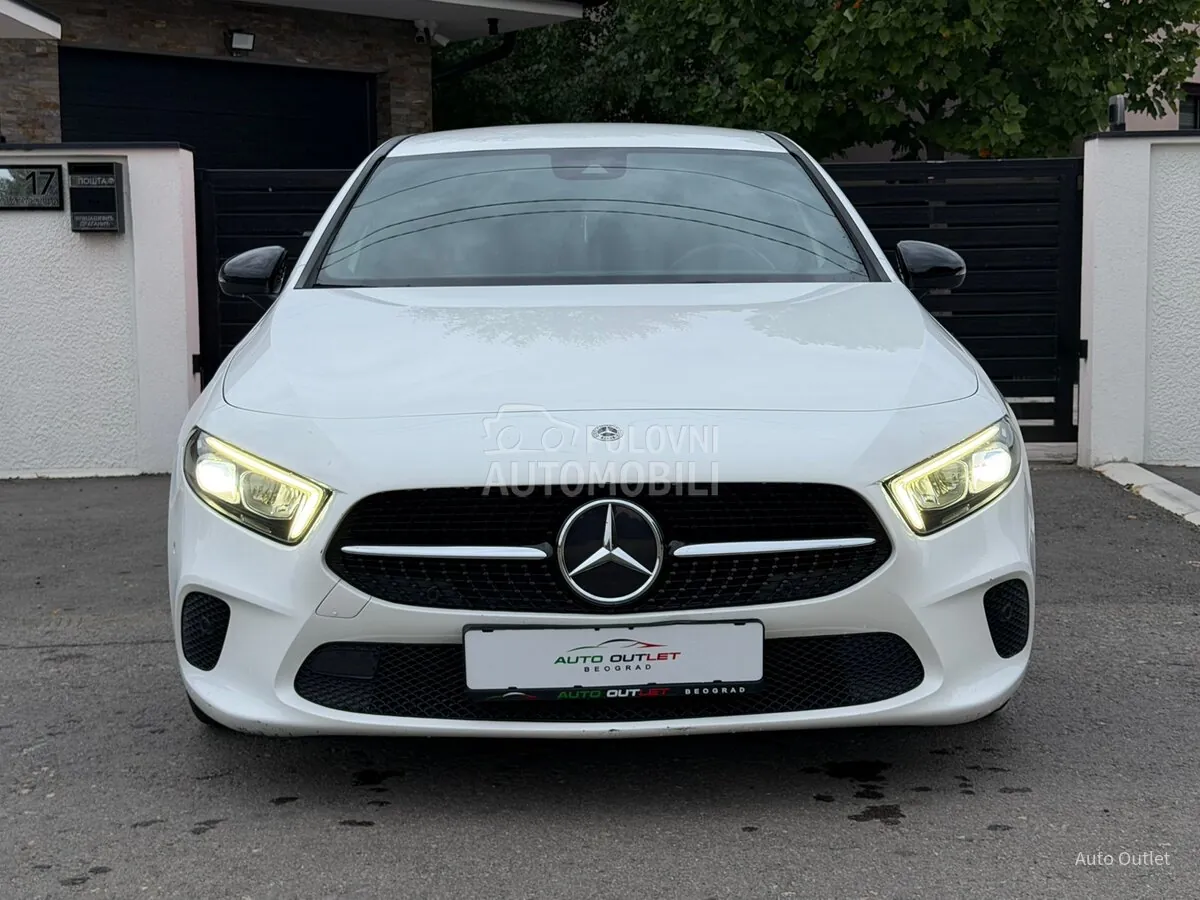 Mercedes-Benz A180 2022 photo 2