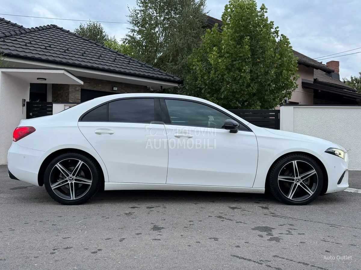 Mercedes-Benz A180 2022 photo 4