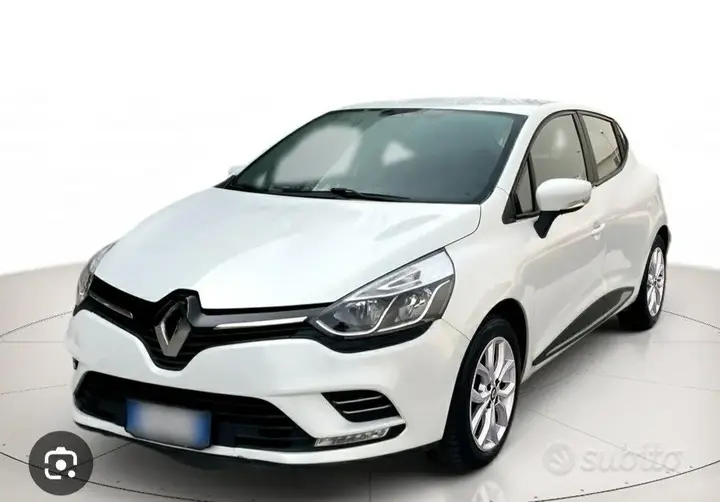 Renault Clio 2017 photo 2